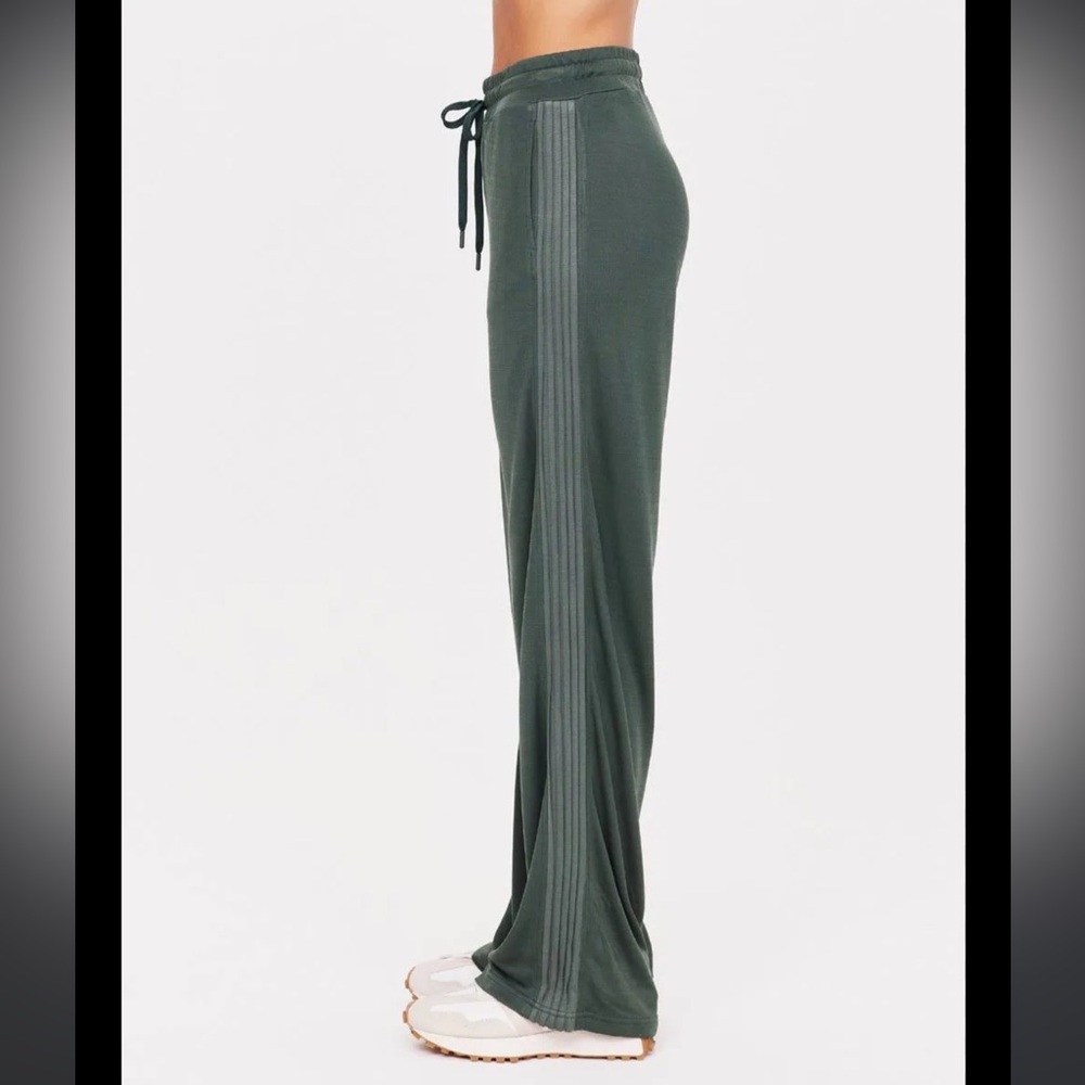 The Upside Roulette Honor Track Pants, NWT, Size L/US 10, Green